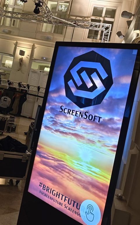 A ScreenSoft-branded totem in a shopping centre